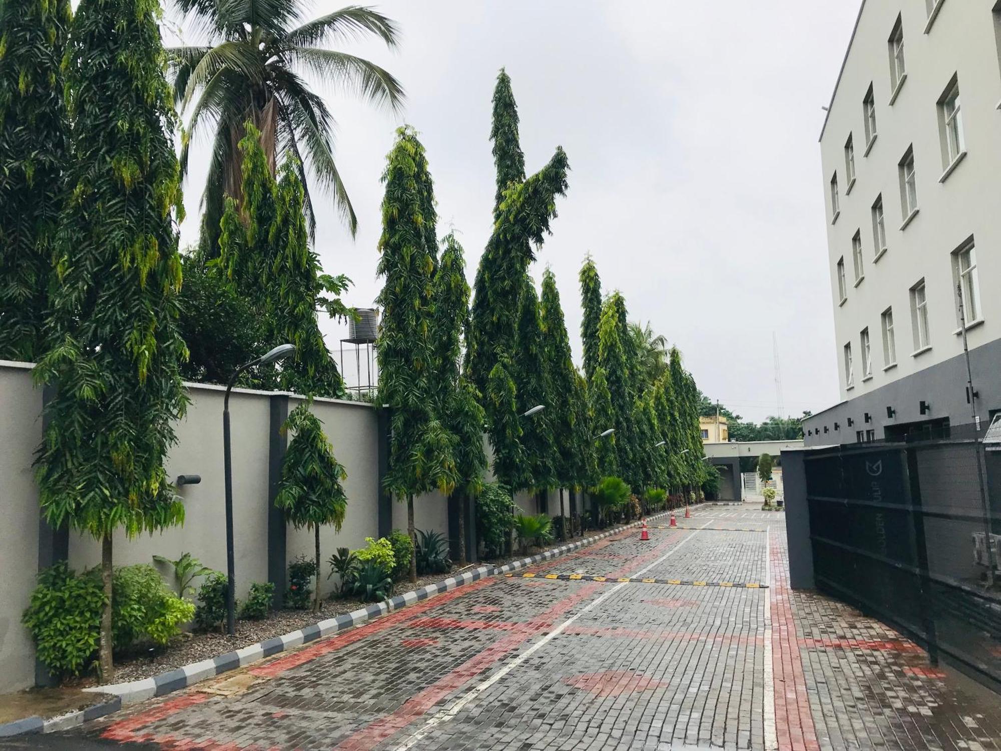 Hotel Golden Tulip Ibadán Exterior foto