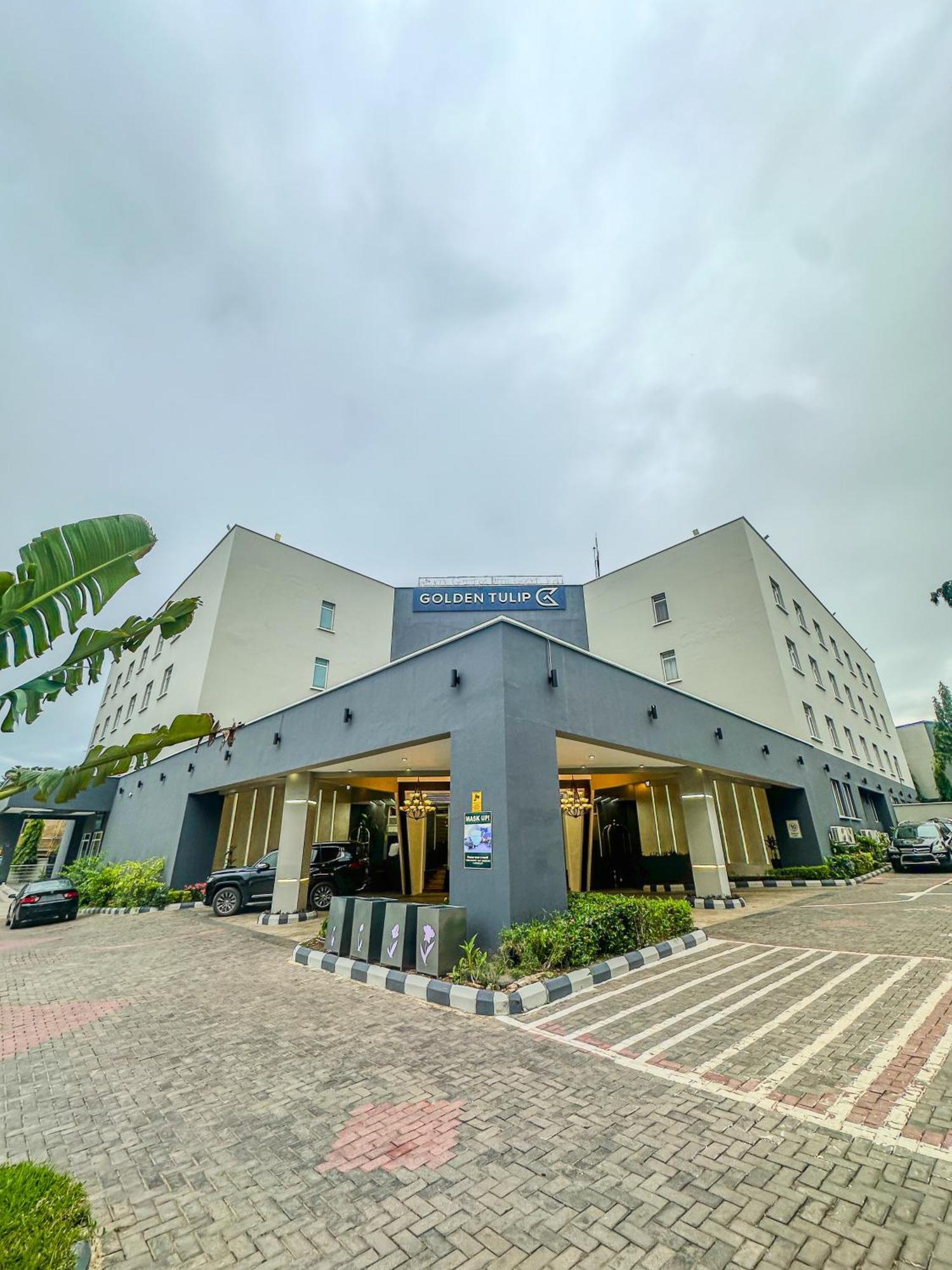 Hotel Golden Tulip Ibadán Exterior foto