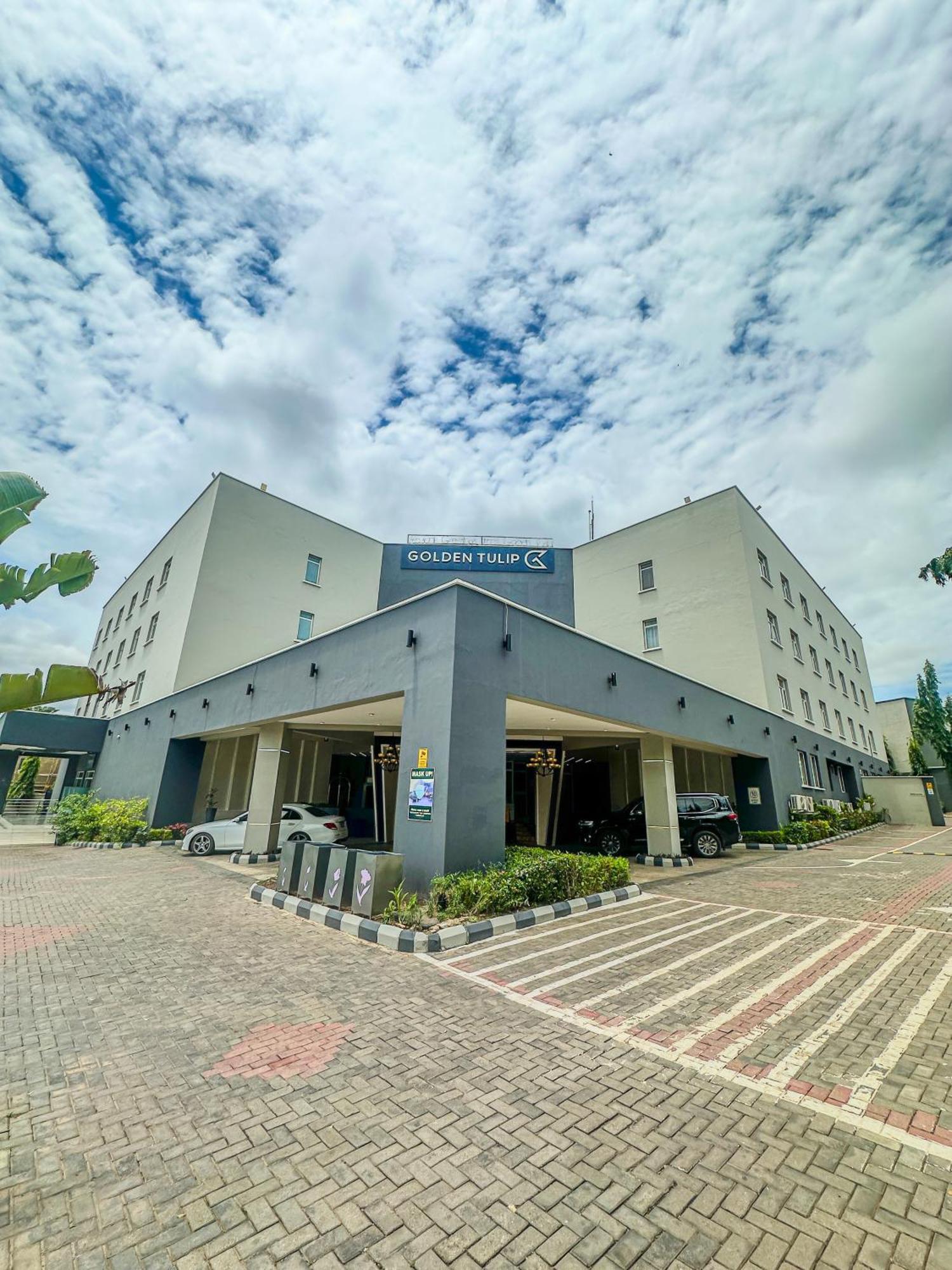 Hotel Golden Tulip Ibadán Exterior foto