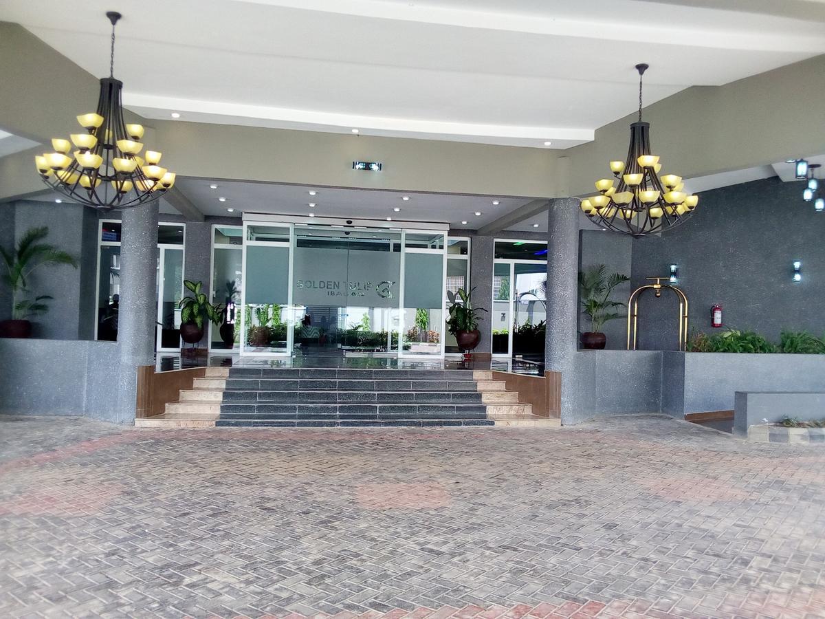 Hotel Golden Tulip Ibadán Exterior foto